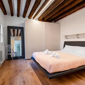 residenza-riccardo.hotelinveneto.com/